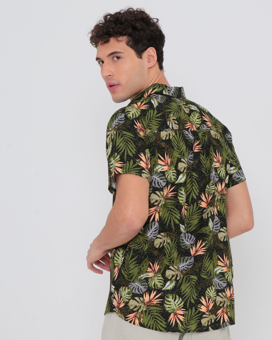 Camisa-Viscose-214134-Estampada-09-Pxgg---Preto-Floral