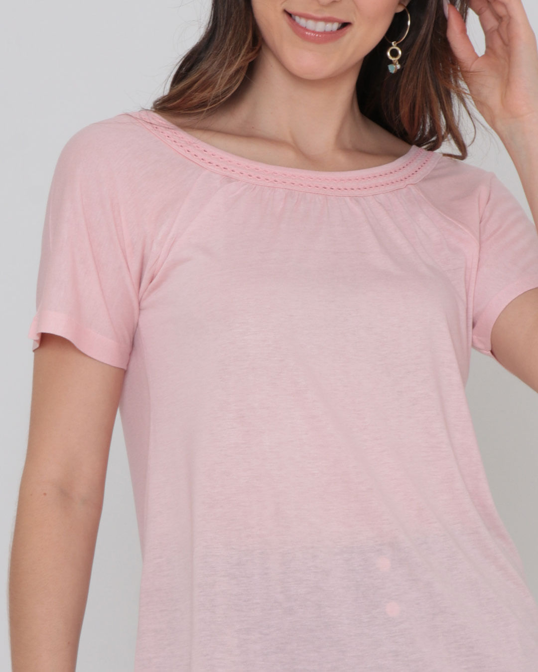 Blusa-1015344-Mc-Bordado-Gola---Rosa-Claro