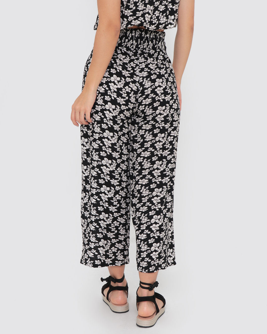 Calca-Pantacourt-9562-Box-E---Preto-Floral