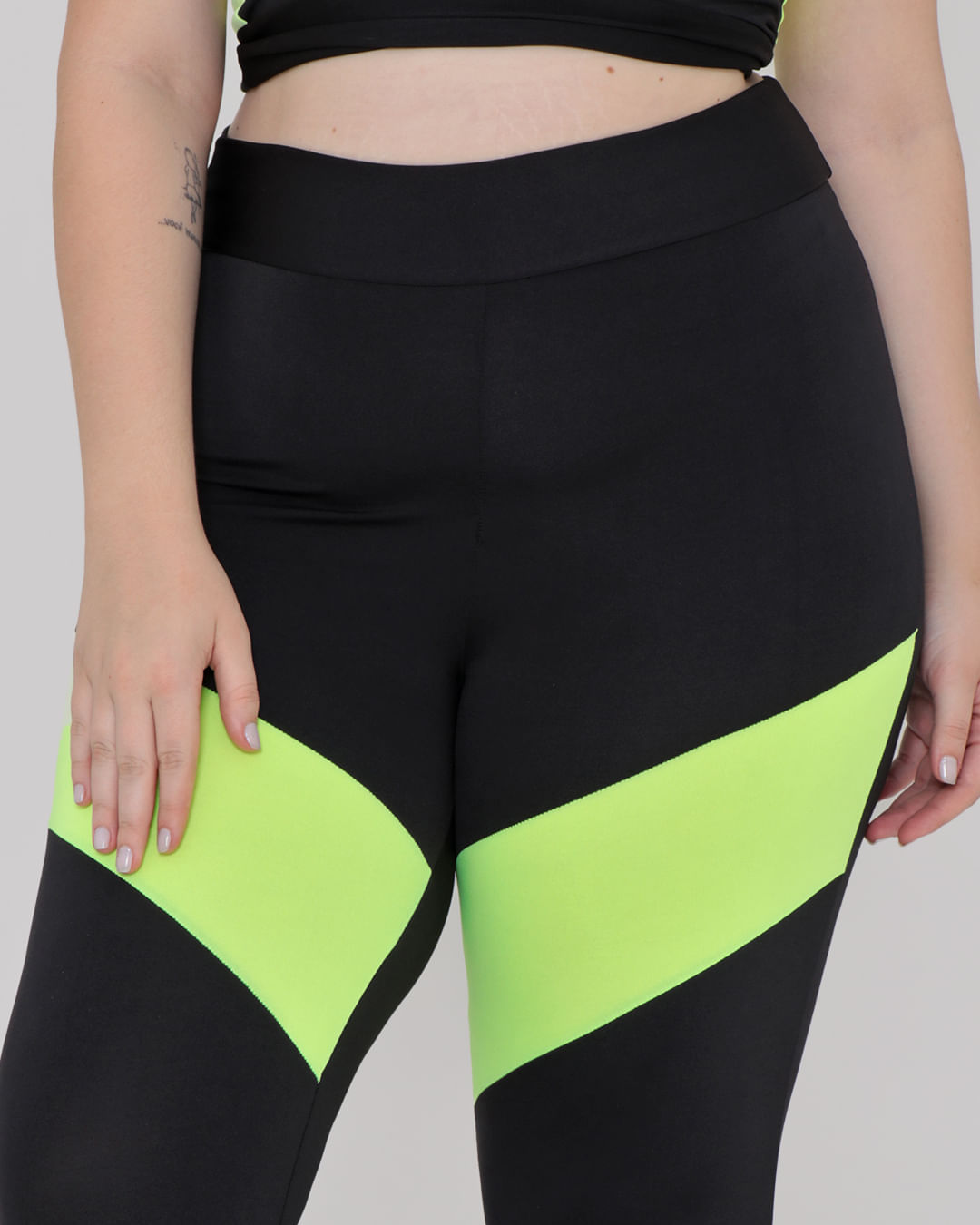 Legging-12222-Plus-Com-Recorte---Verde-Claro