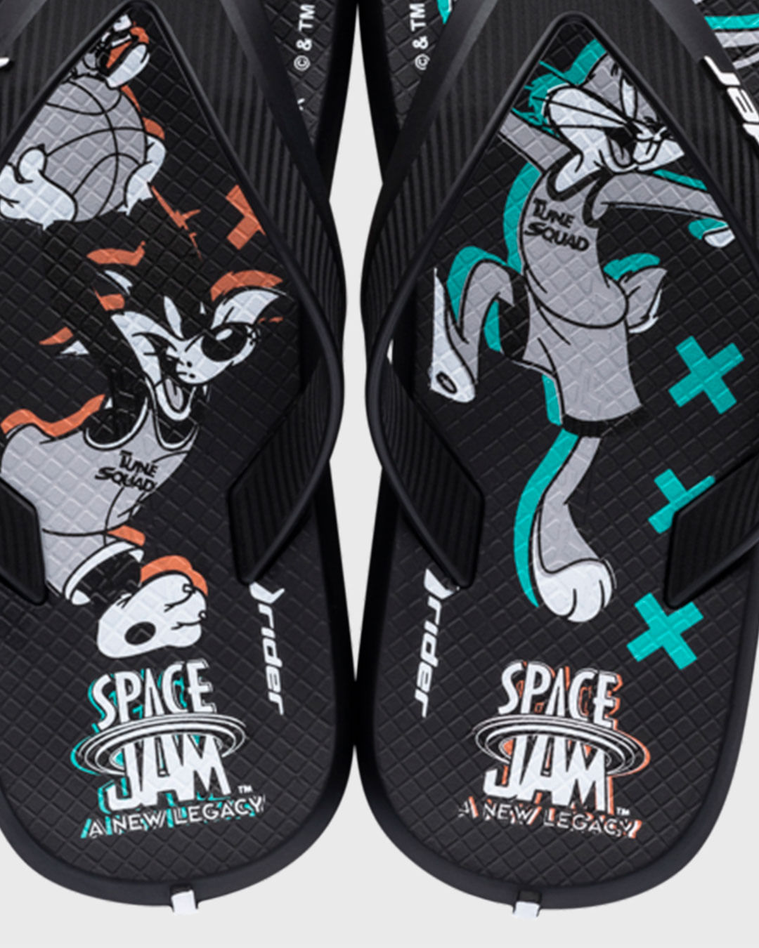 Chi-Info-11939-21020-Preto-Spacejam---Preto