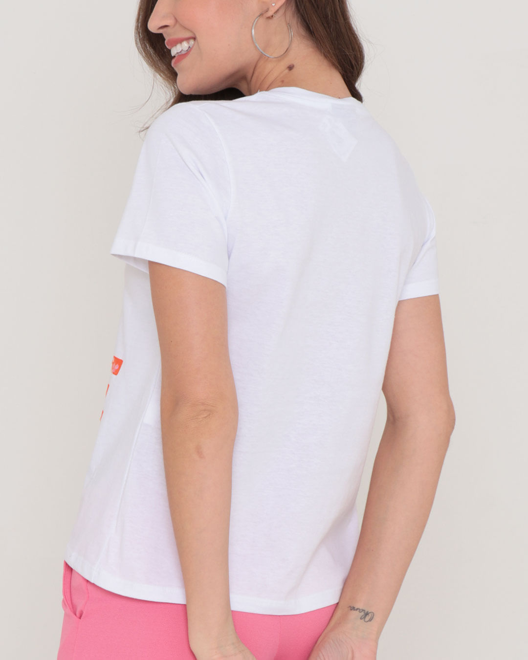 Tshirt-Silk-Paete-So-Close-072523---Branco