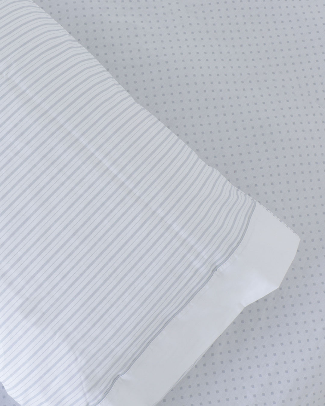 Jg-Cama-Queen-Essencial-Cinza---4-Pc---Branco-Listrado