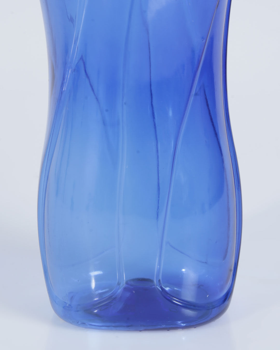 Garrafinha-4111-Tampa-C-Alca-650ml---Azul-Escuro