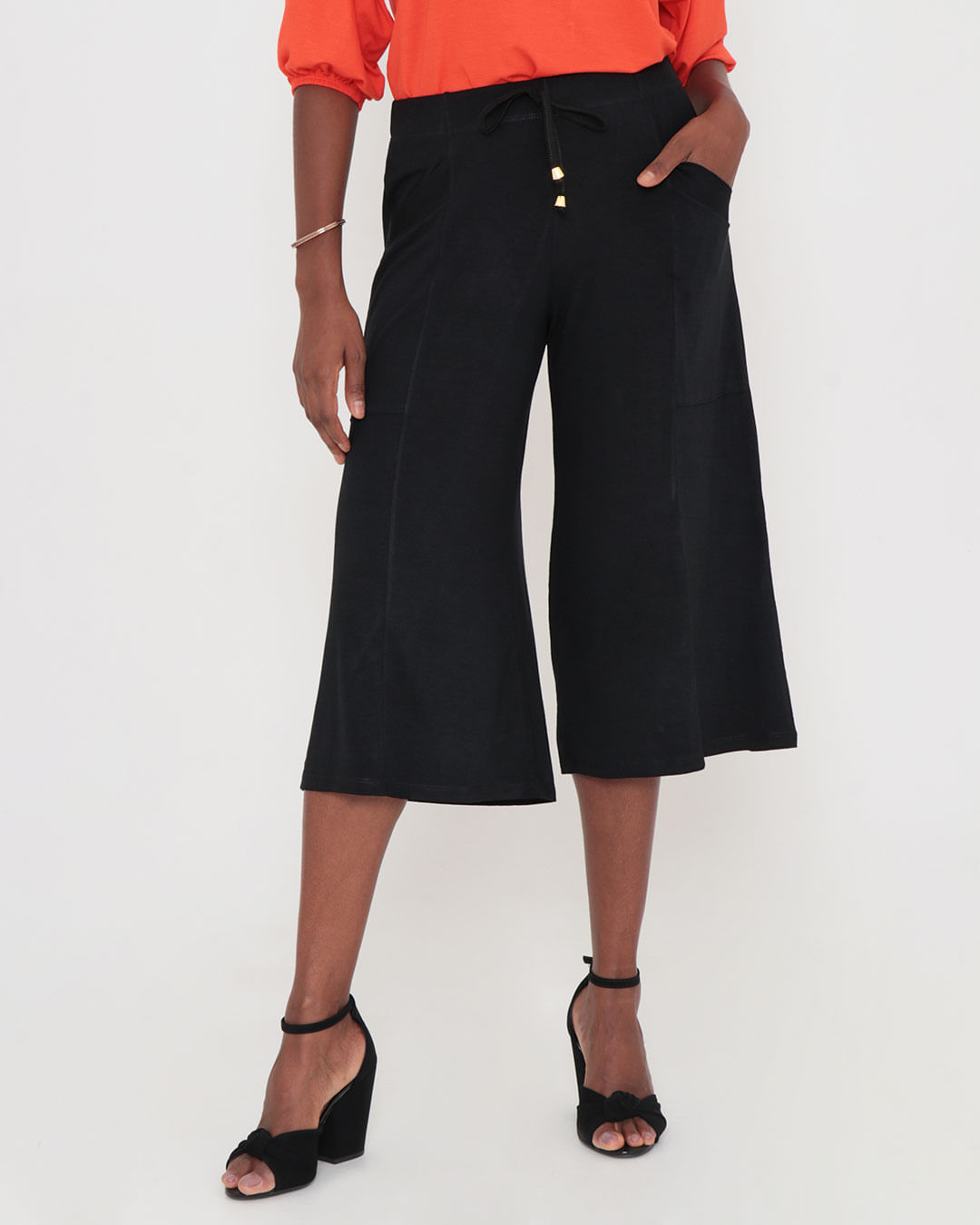 Calca-17794-Pantacourt-C-Bolso---Preto