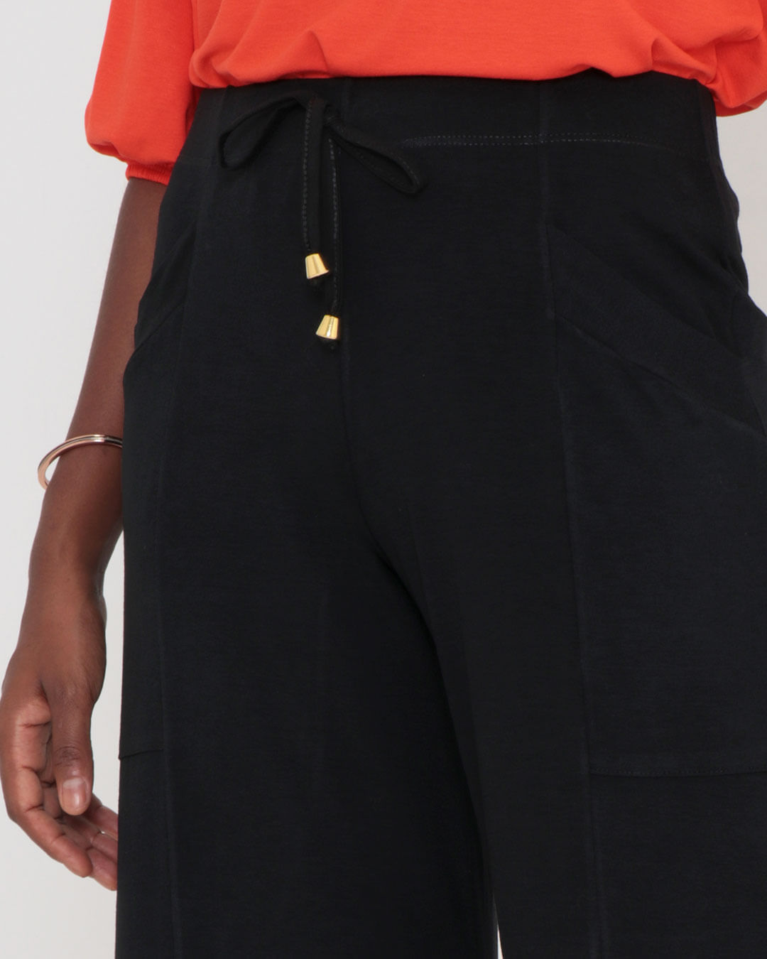 Calca-17794-Pantacourt-C-Bolso---Preto