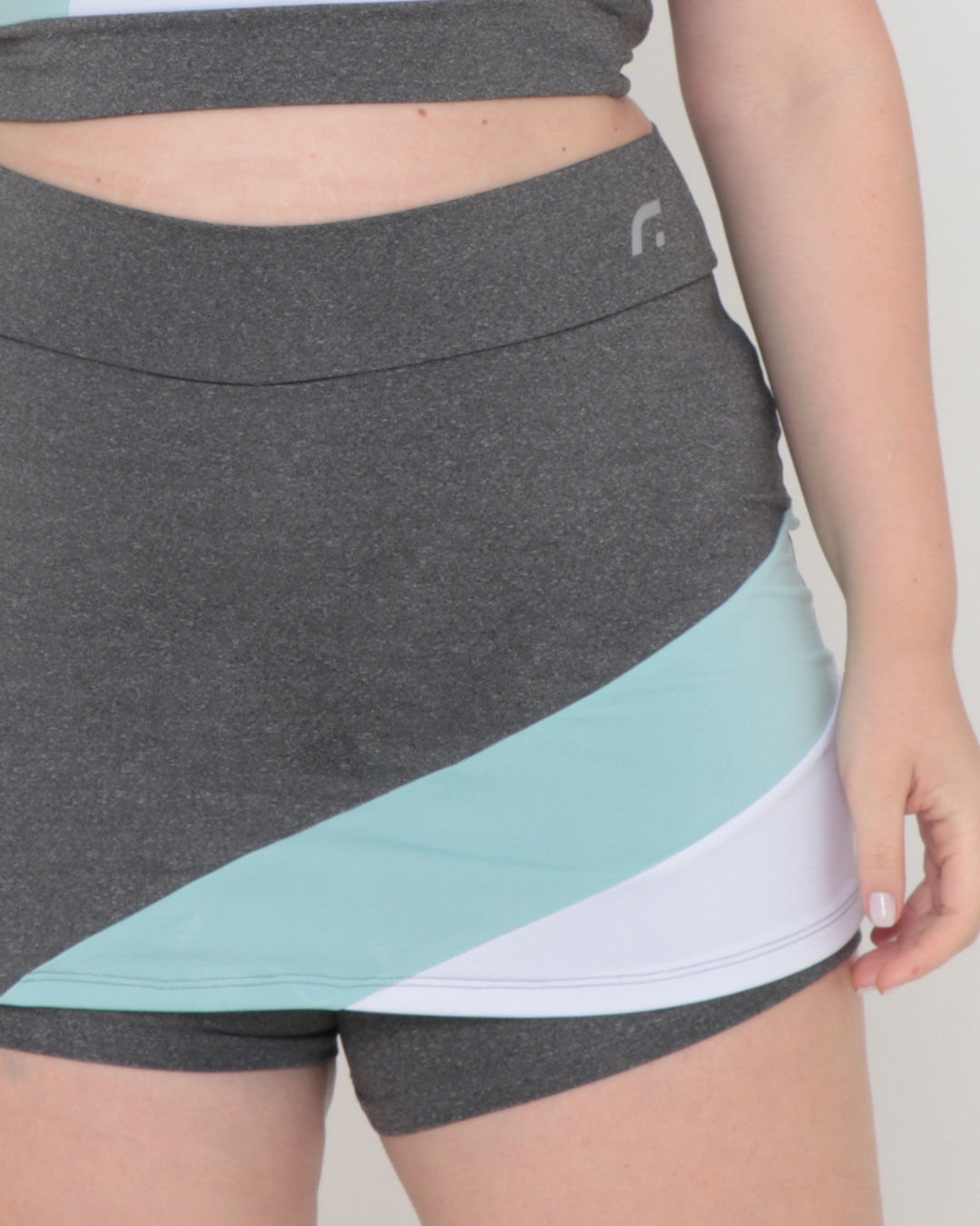 Short-Saia-101022tr-Plus-Rec-Contr-Assim---Cinza-Claro