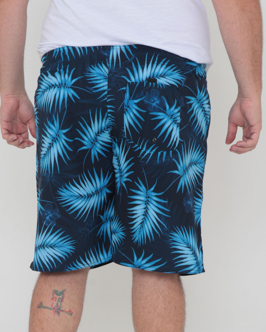 Bermuda-Elastano-40-Cos-Elas-G1g4---Marinho-Floral