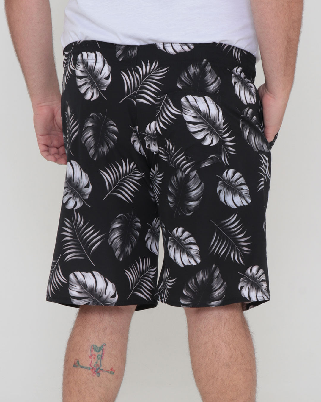 Bermuda-Elastano-15-Cos-Elas-G1g4---Preto-Floral