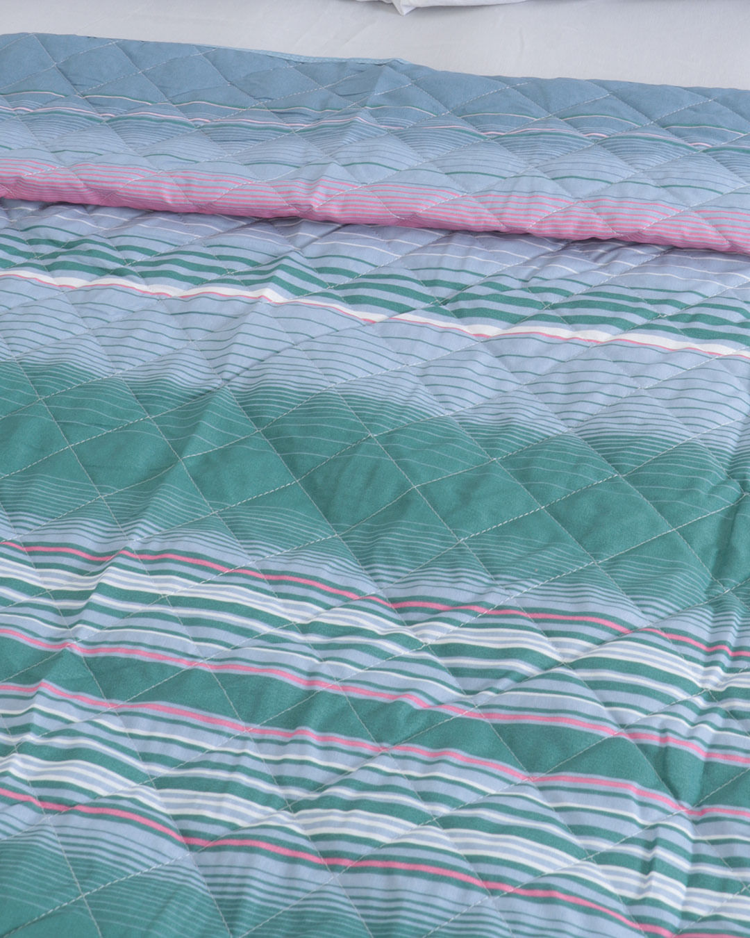 Colcha-Soft-Queen-Trellis-Comp-Azul---1---Verde-Listrado