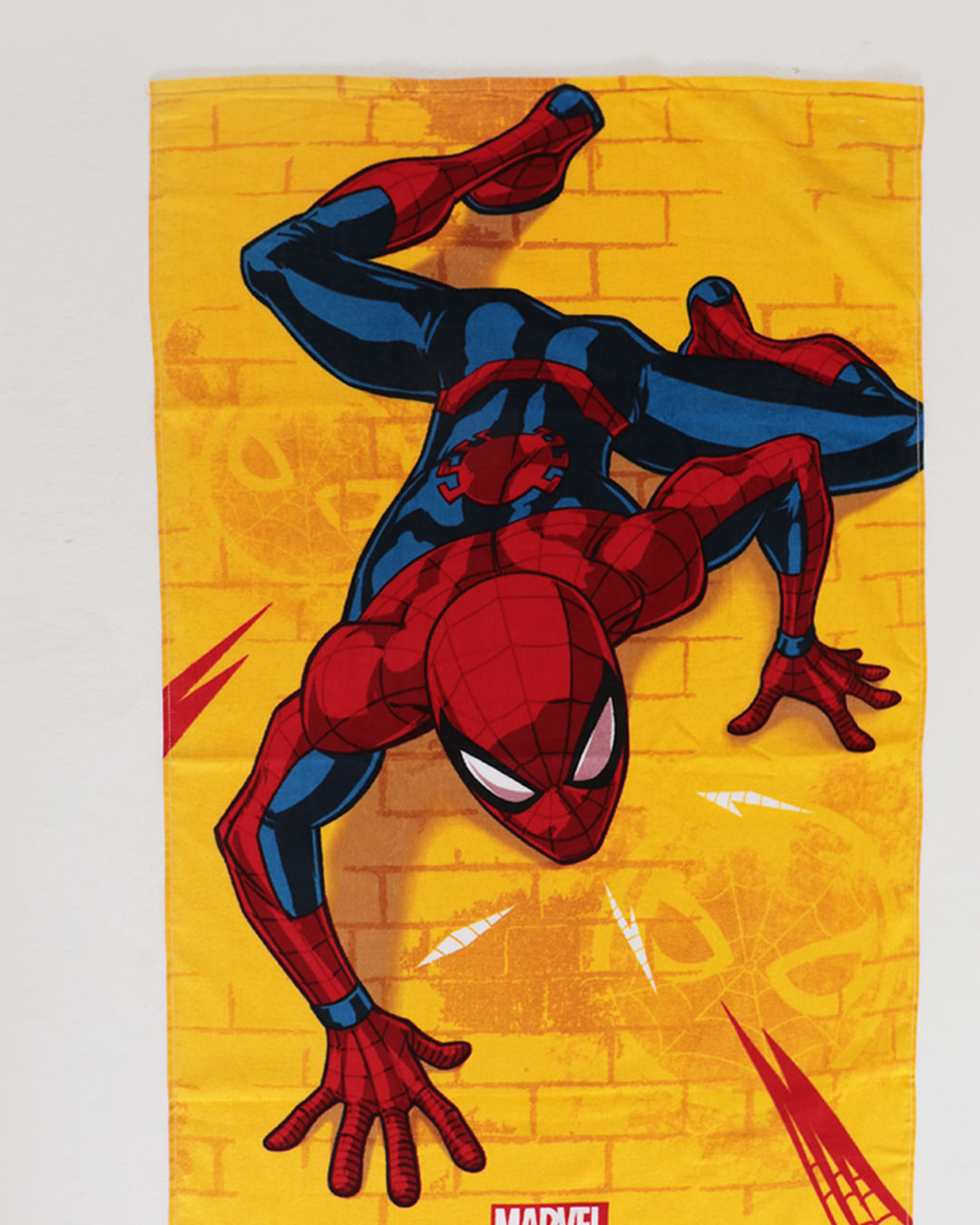 Toalha-Bh-Veludo-70x130-Homem-Aranha---Amarelo-Medio