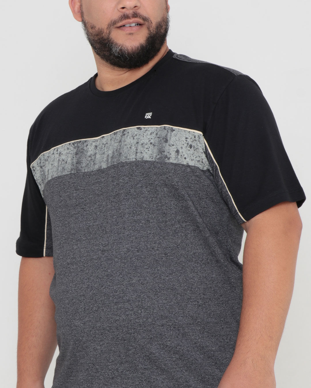 Camiseta-51180676-Estampada-Plus---Preto