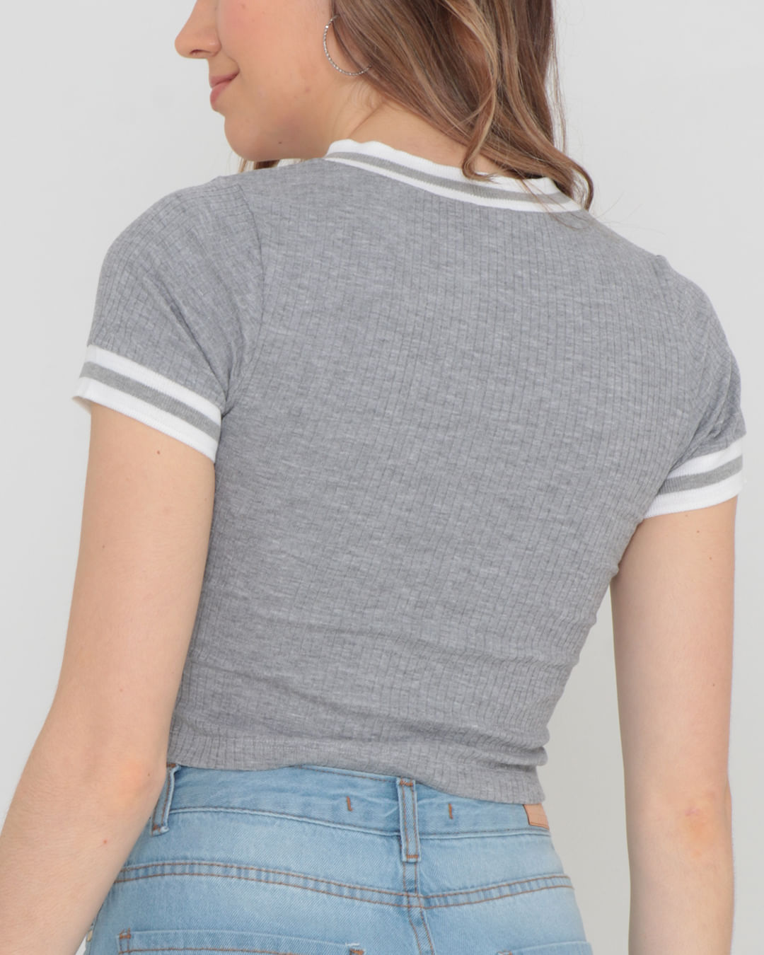 Blusa-Retilinea-Gola-Punhos-22049---Cinza-Claro
