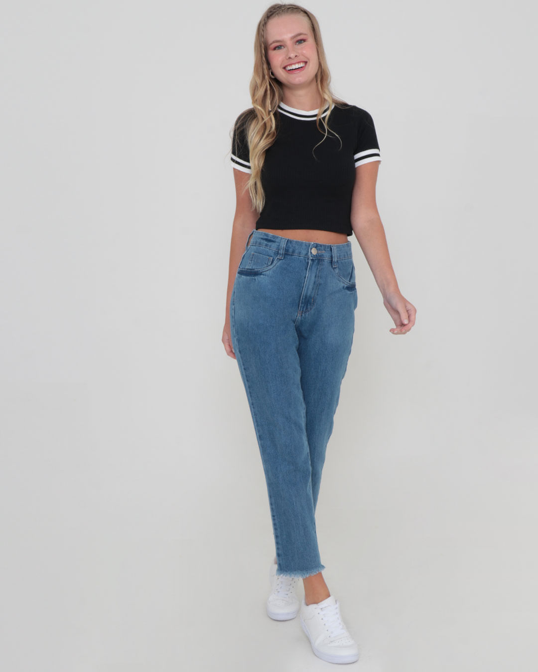 Blusa-Retilinea-Gola-Punhos-22049---Preto