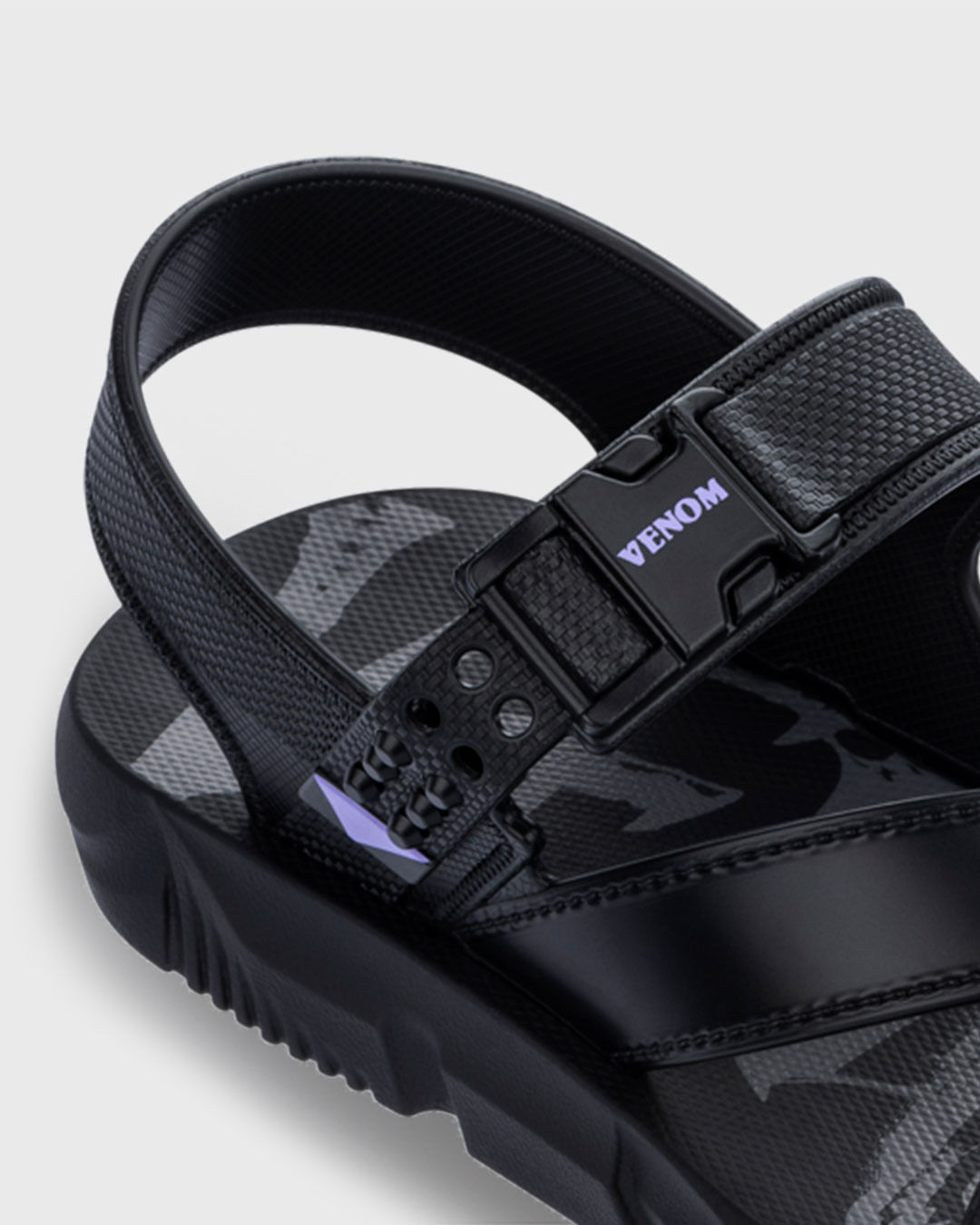 San-Info-22676-26118-Preto-Venom---Preto