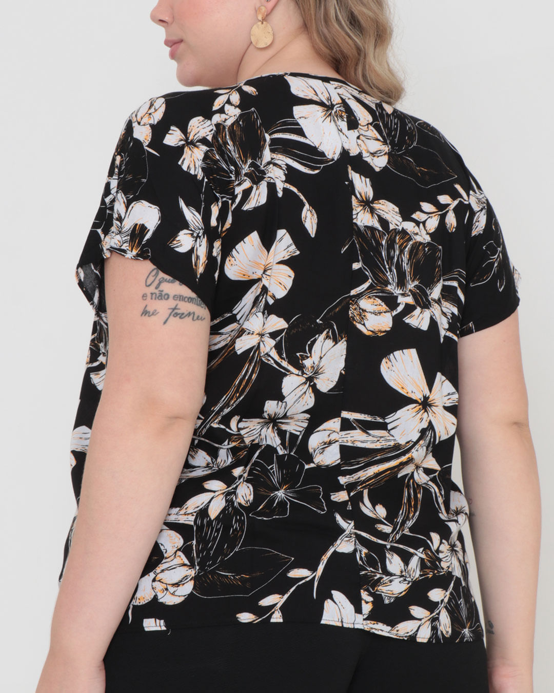 Blusa-216007--Manga-Morcego---Preto-Geometrico