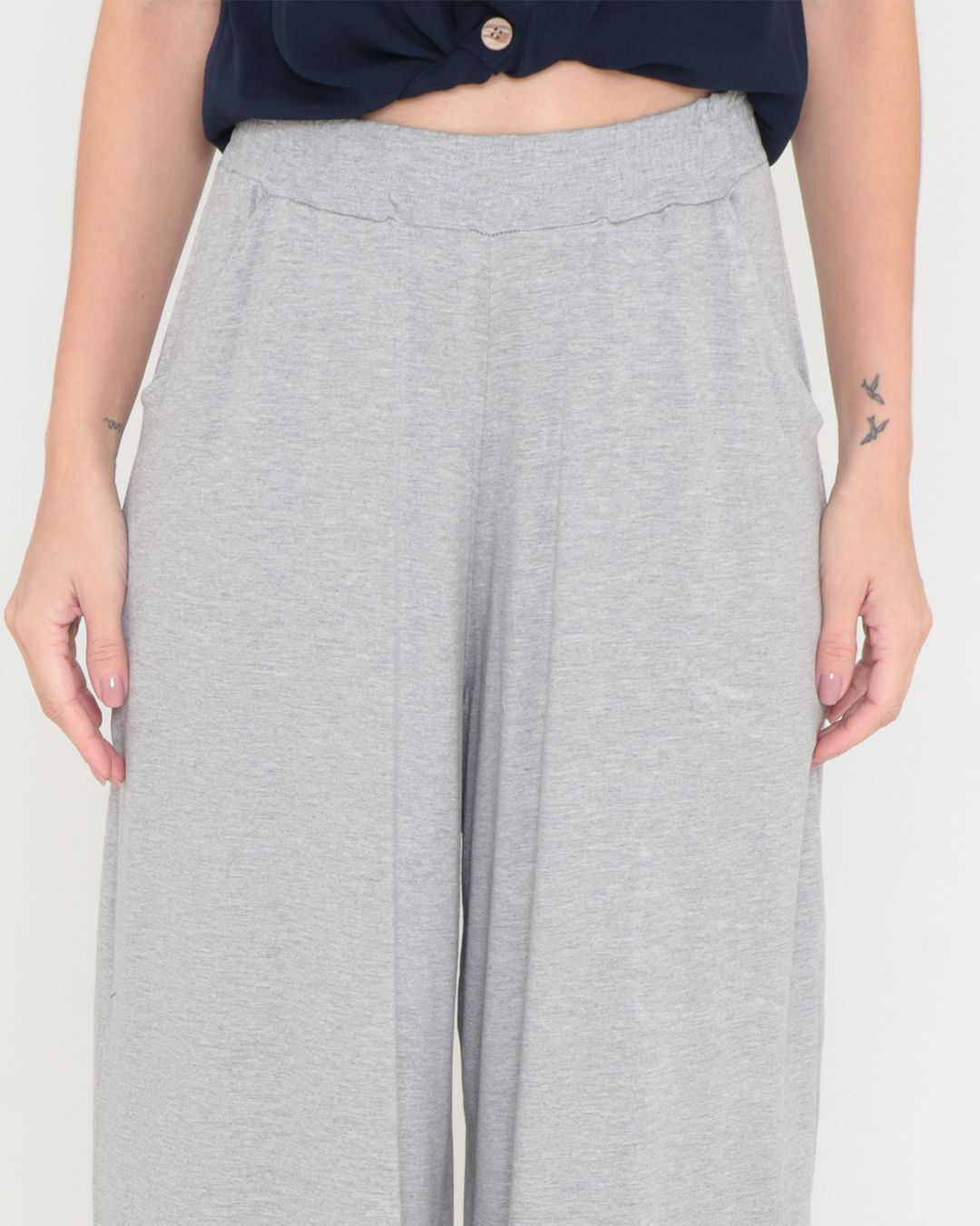 Calca-6545-Pantacourt-C-Bolso---Cinza-Claro