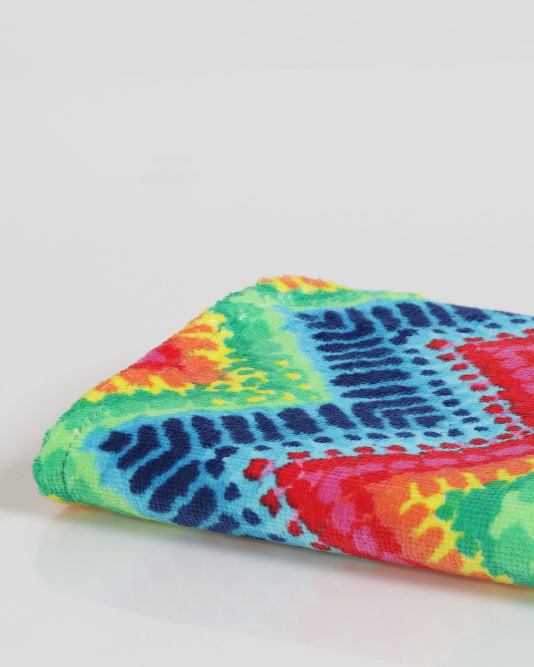 Toalha-Praia-Velour-70x130-Sortida---Estampado-Geometrico