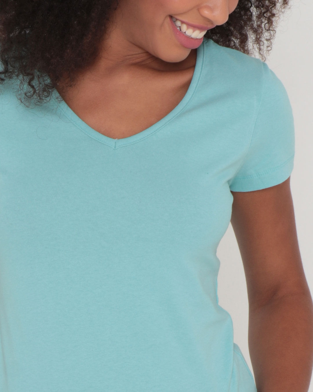Blusa-22413-Gola-V-Azul-Claro---Azul-Claro