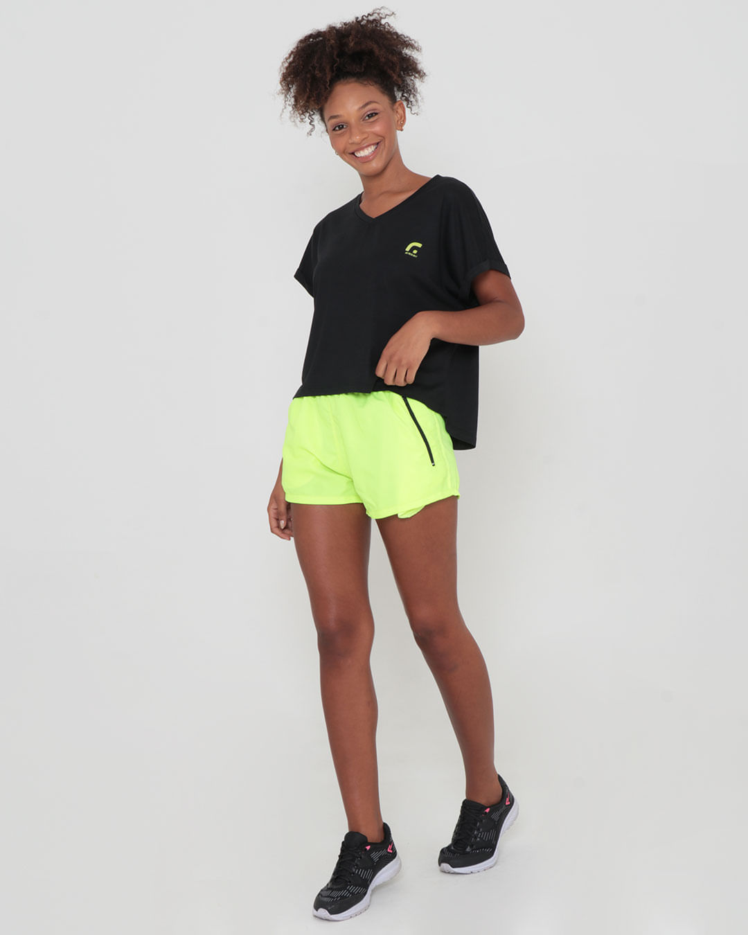 Blusa-Trf21070-Comfy-Gola-V-Cropped---Preto