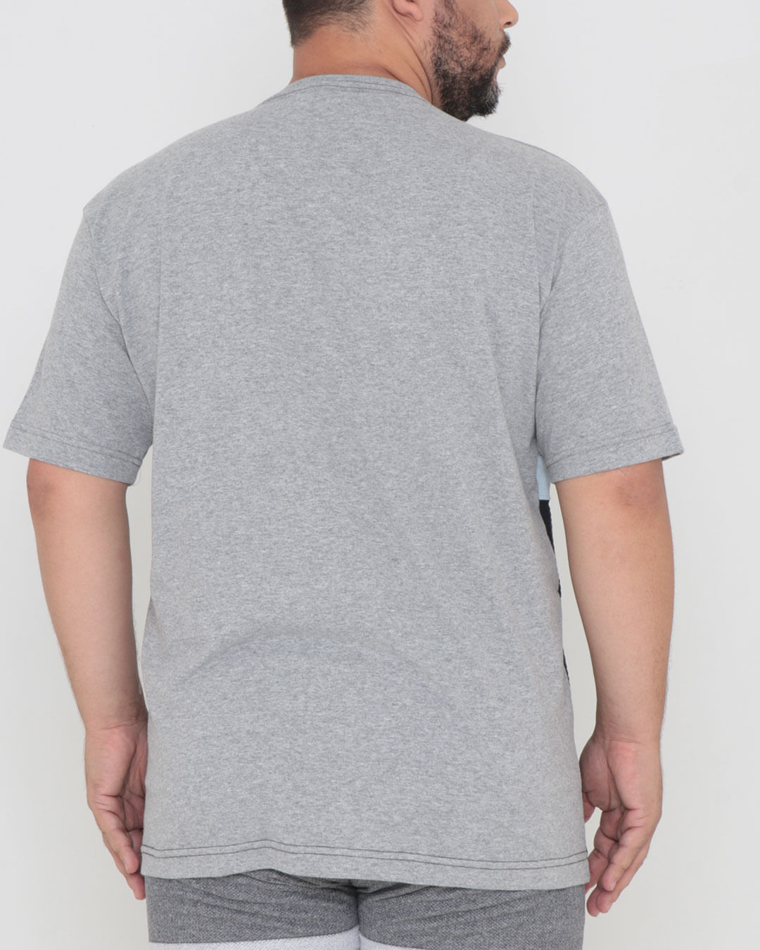 Camiseta-51180694-Dif-Gangster-Plus---Cinza-Claro
