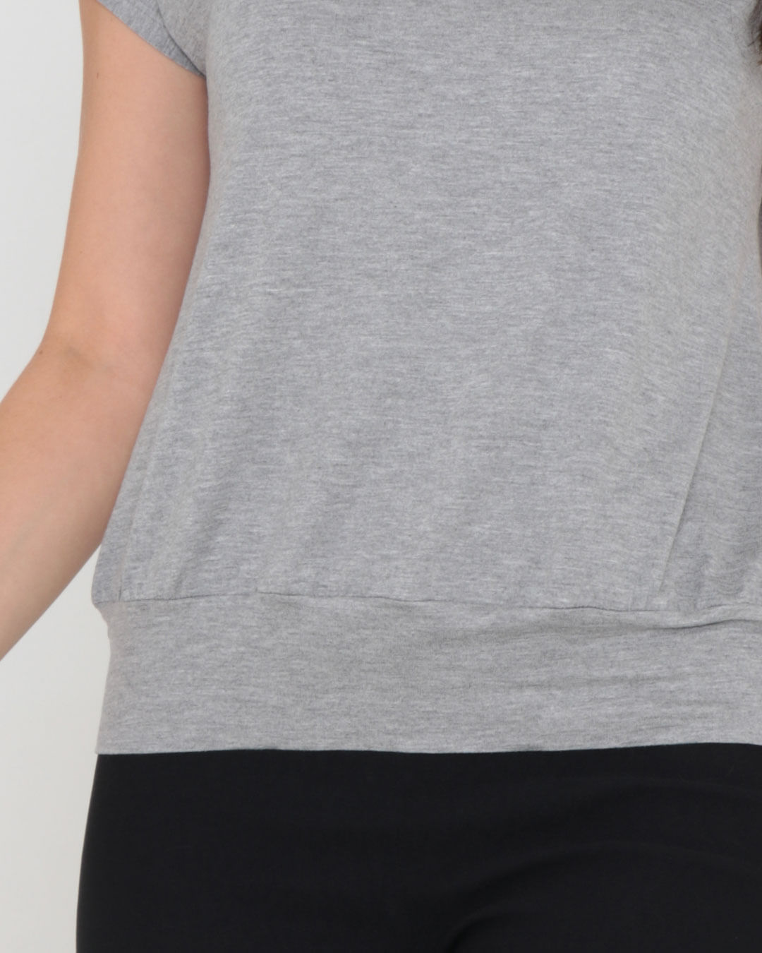 Blusa-1693-Barra-Larga--Gola-V-Mc---Cinza-Claro