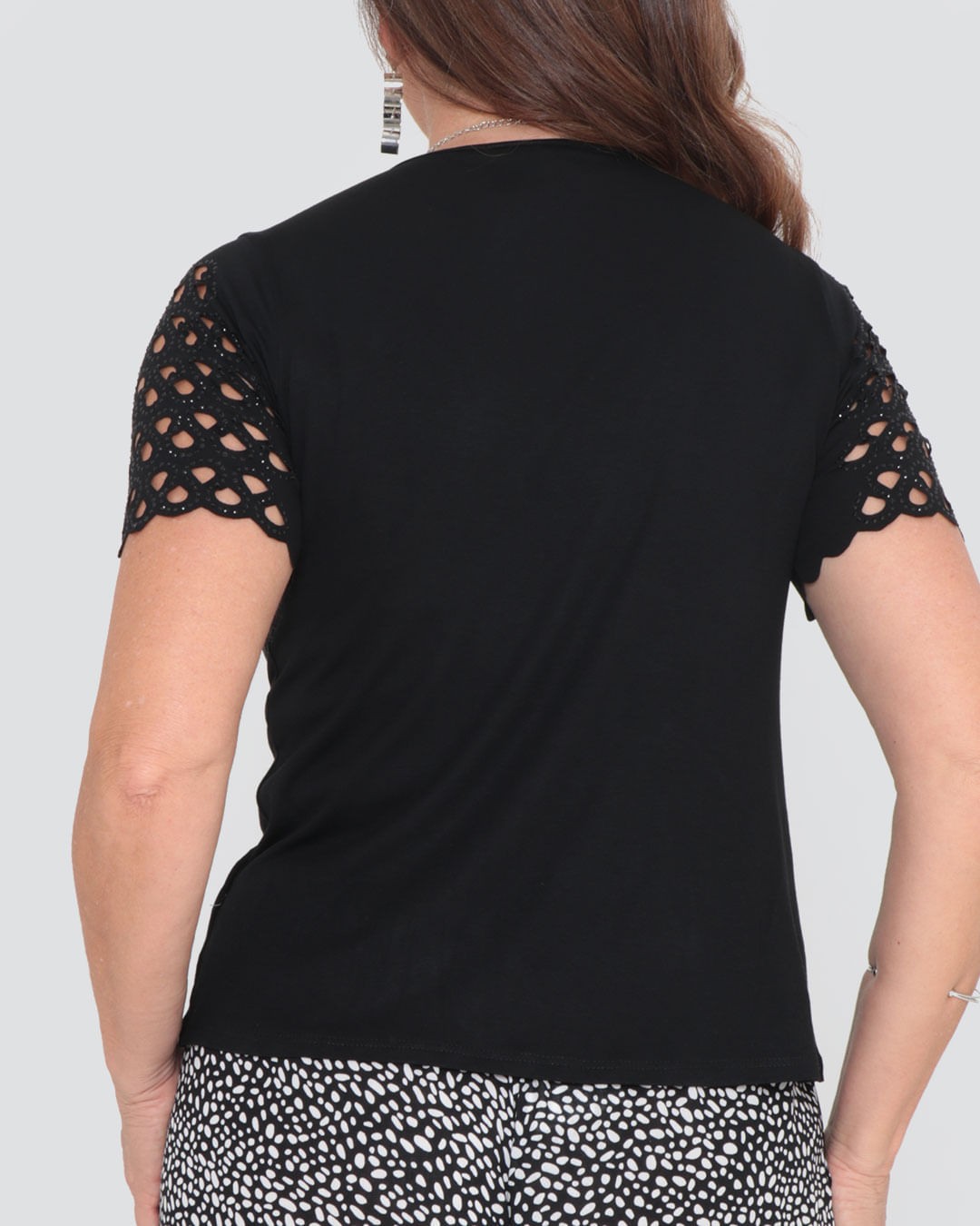 Blusa-Sv232-C-Pedraria-E-Vazado---Preto