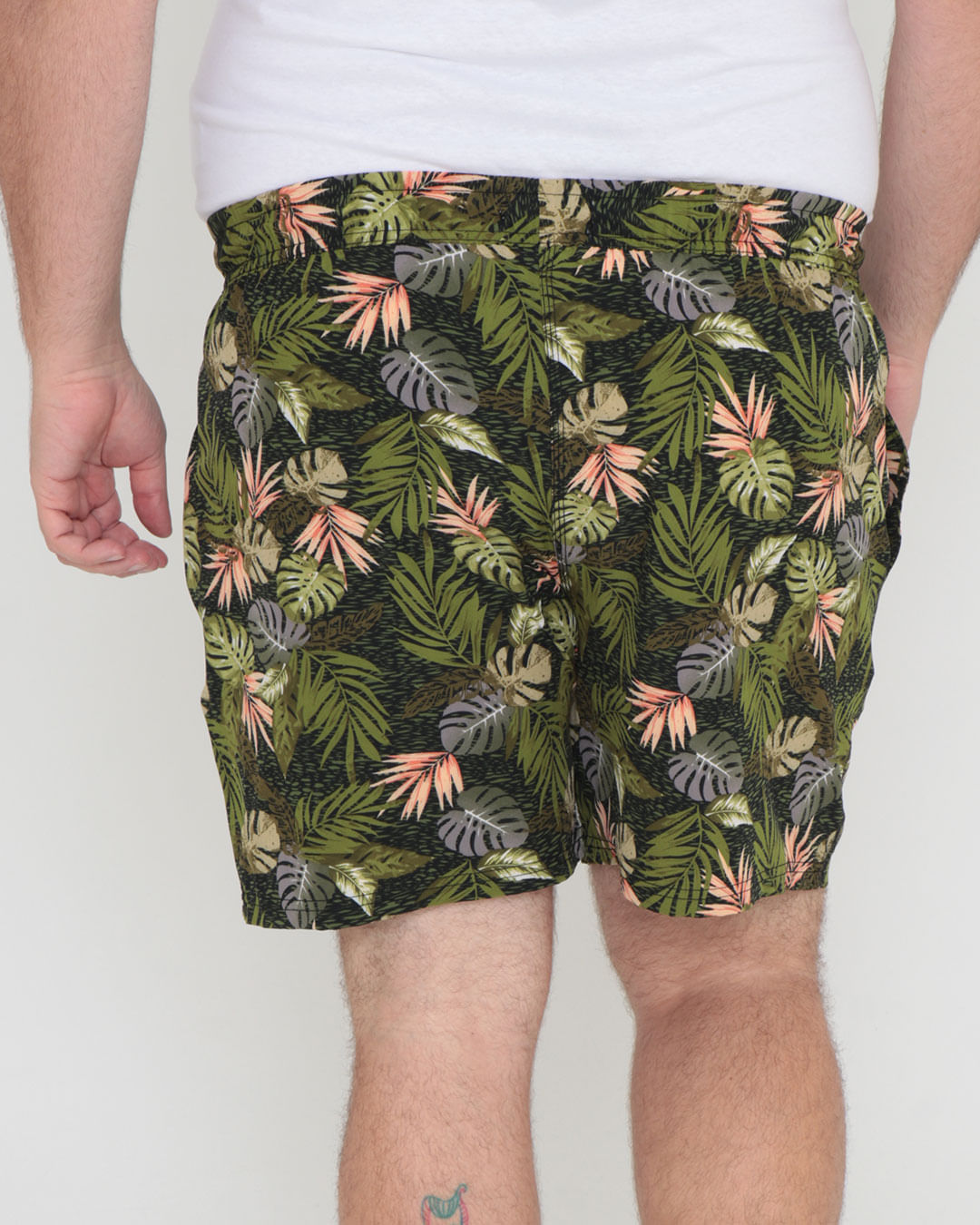 Bermuda-Visc-214203-Est-05-Cb2-Plus---Preto-Floral
