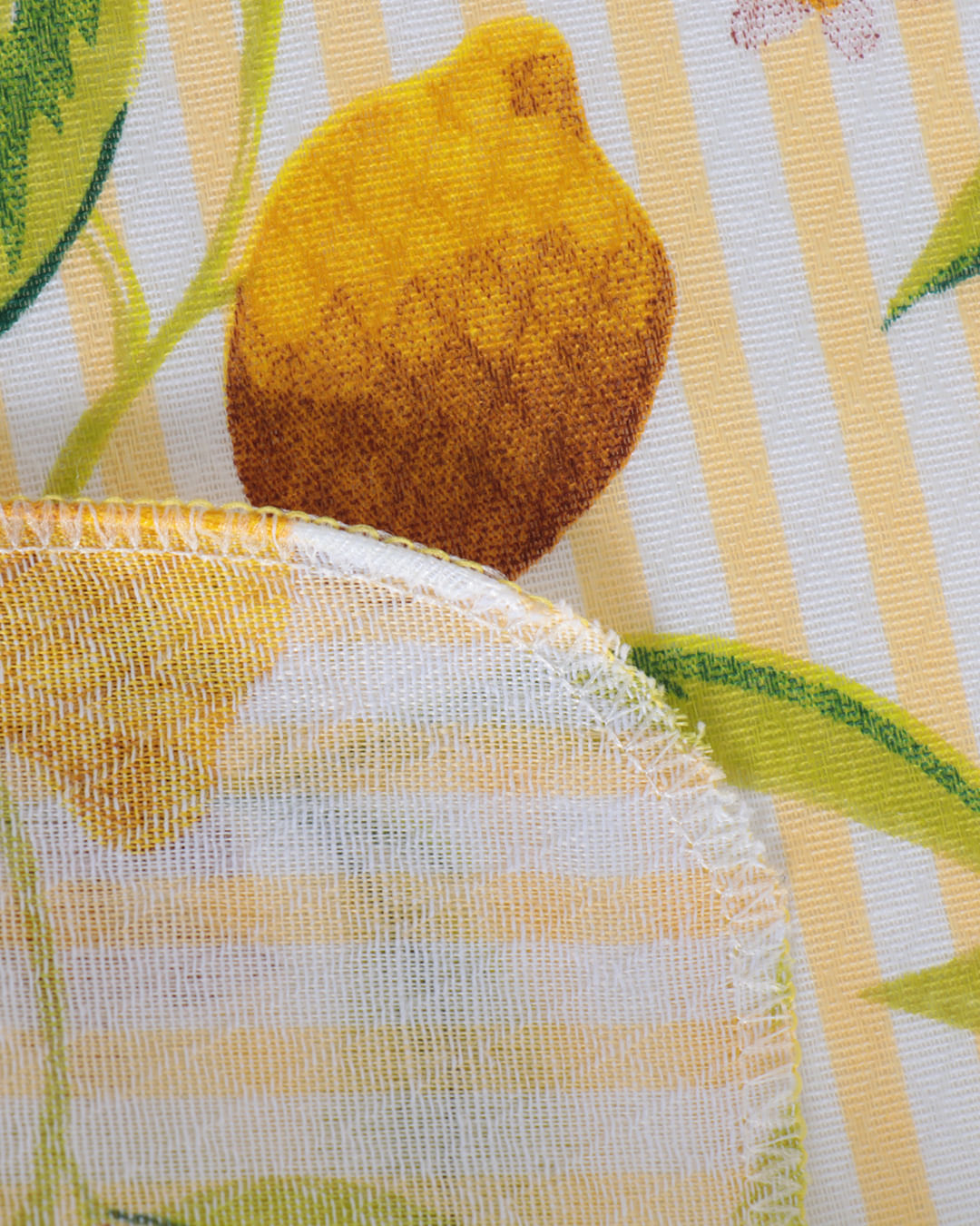 Trilho-De-Mesa---Amarelo-Medio