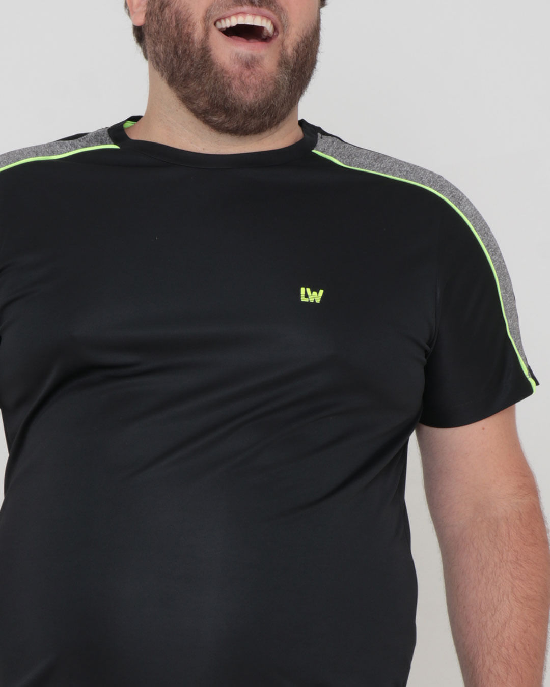 Camiseta-11154p-Com-Recortes-Plus---Preto