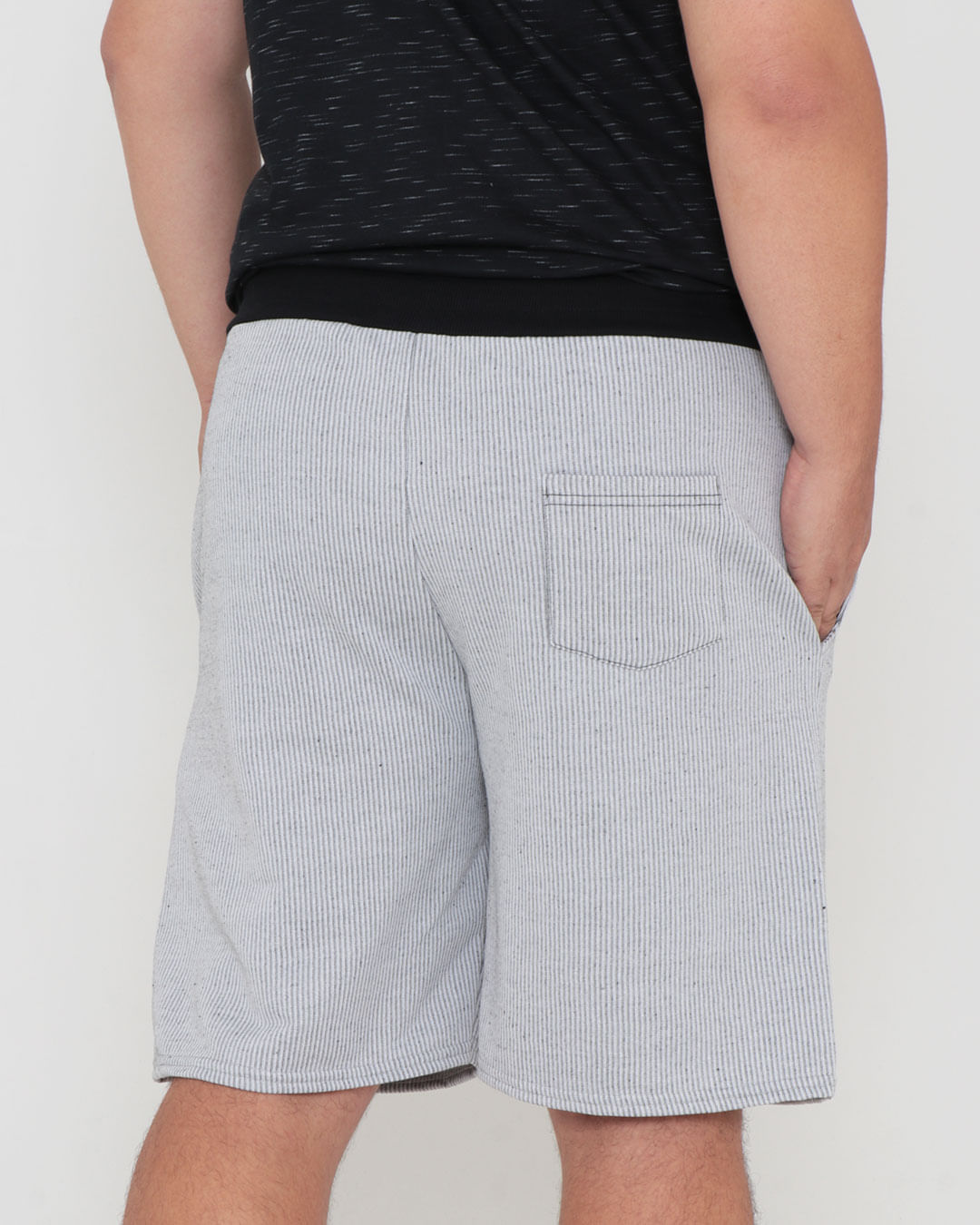 Bermuda-5017-Moleton-Plus---Preto-Listrado