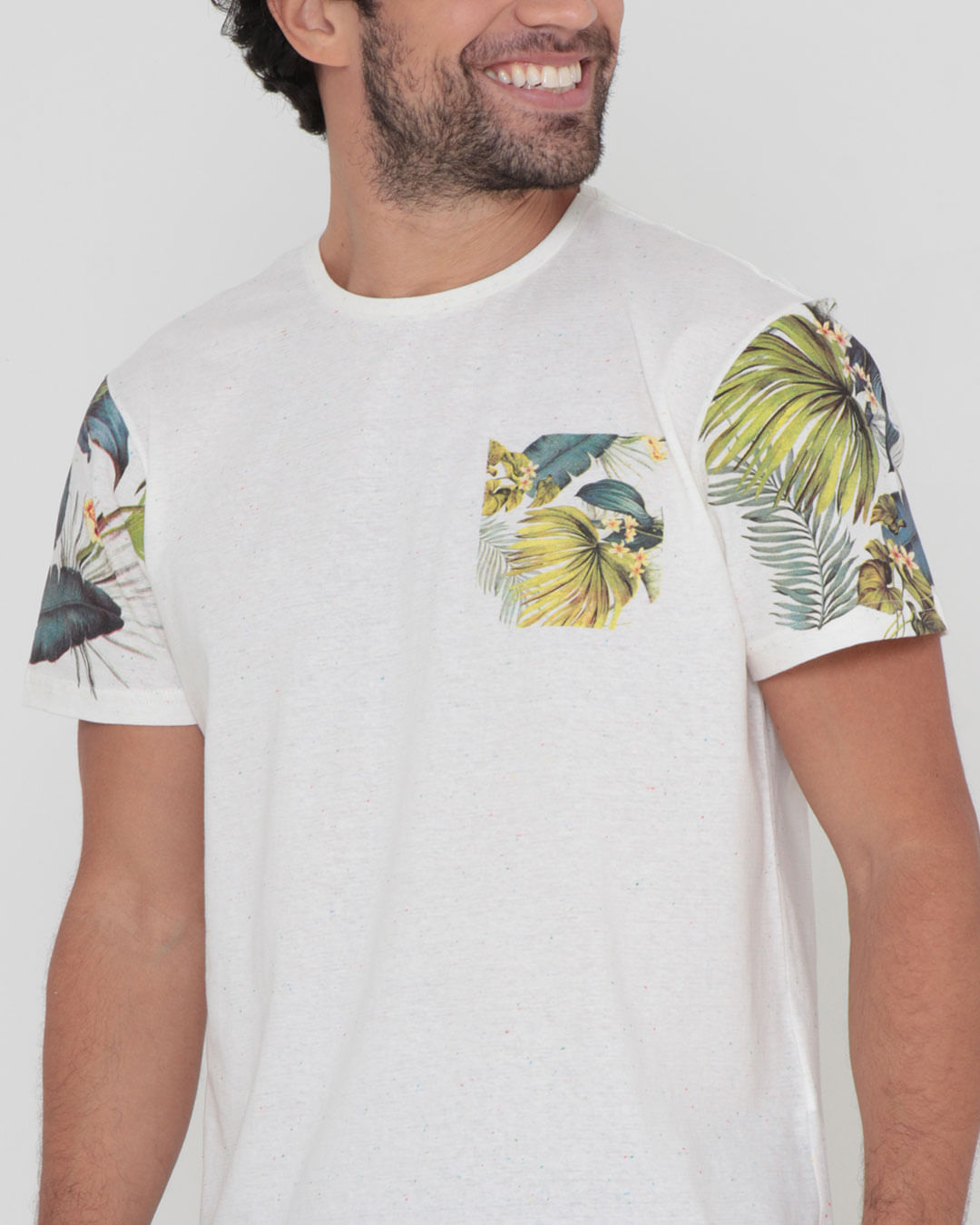 Camiseta-29-068-Botone-Estamp---Off-White