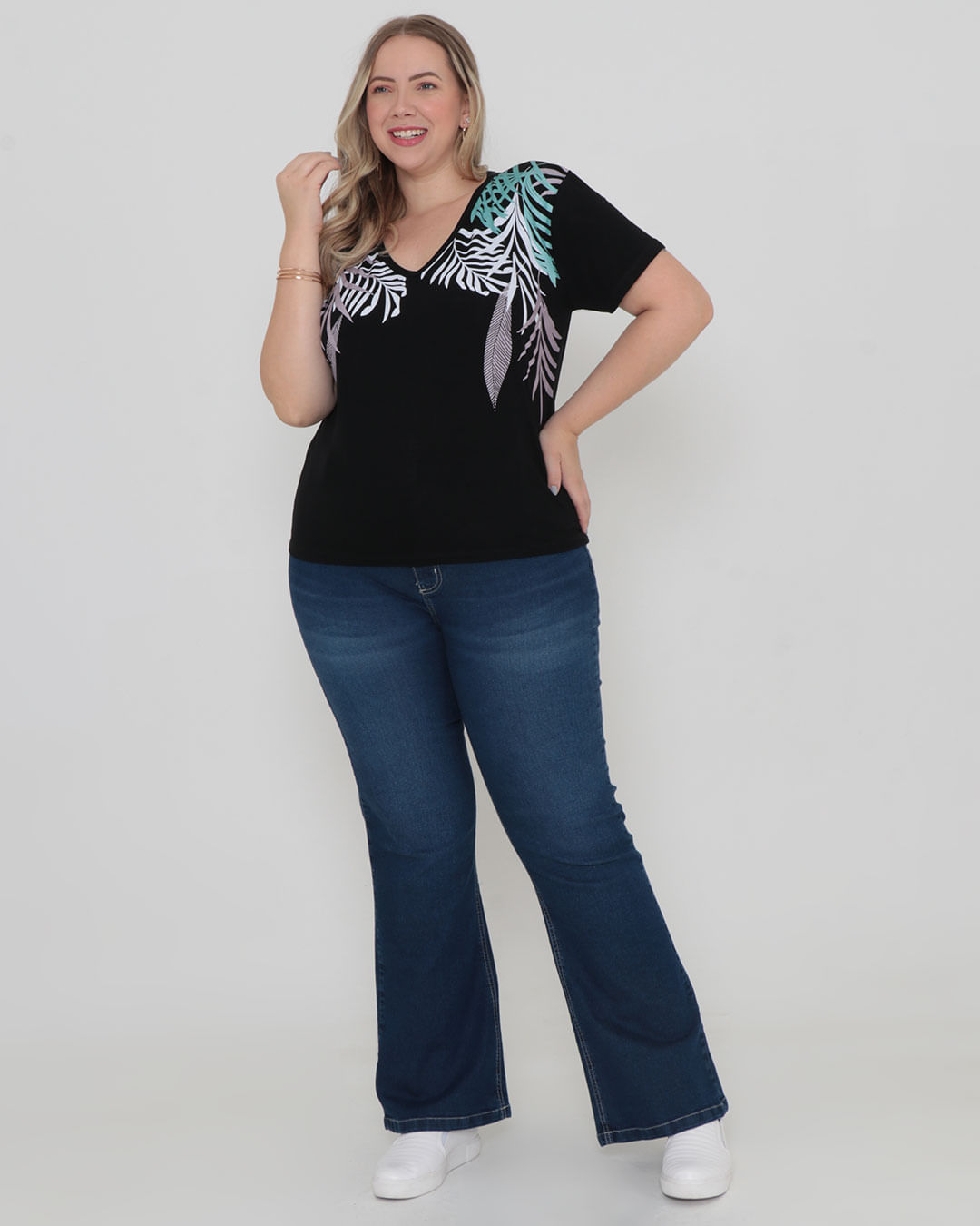 Blusa-6346-Decote-V-Estampa-Decote---Preto
