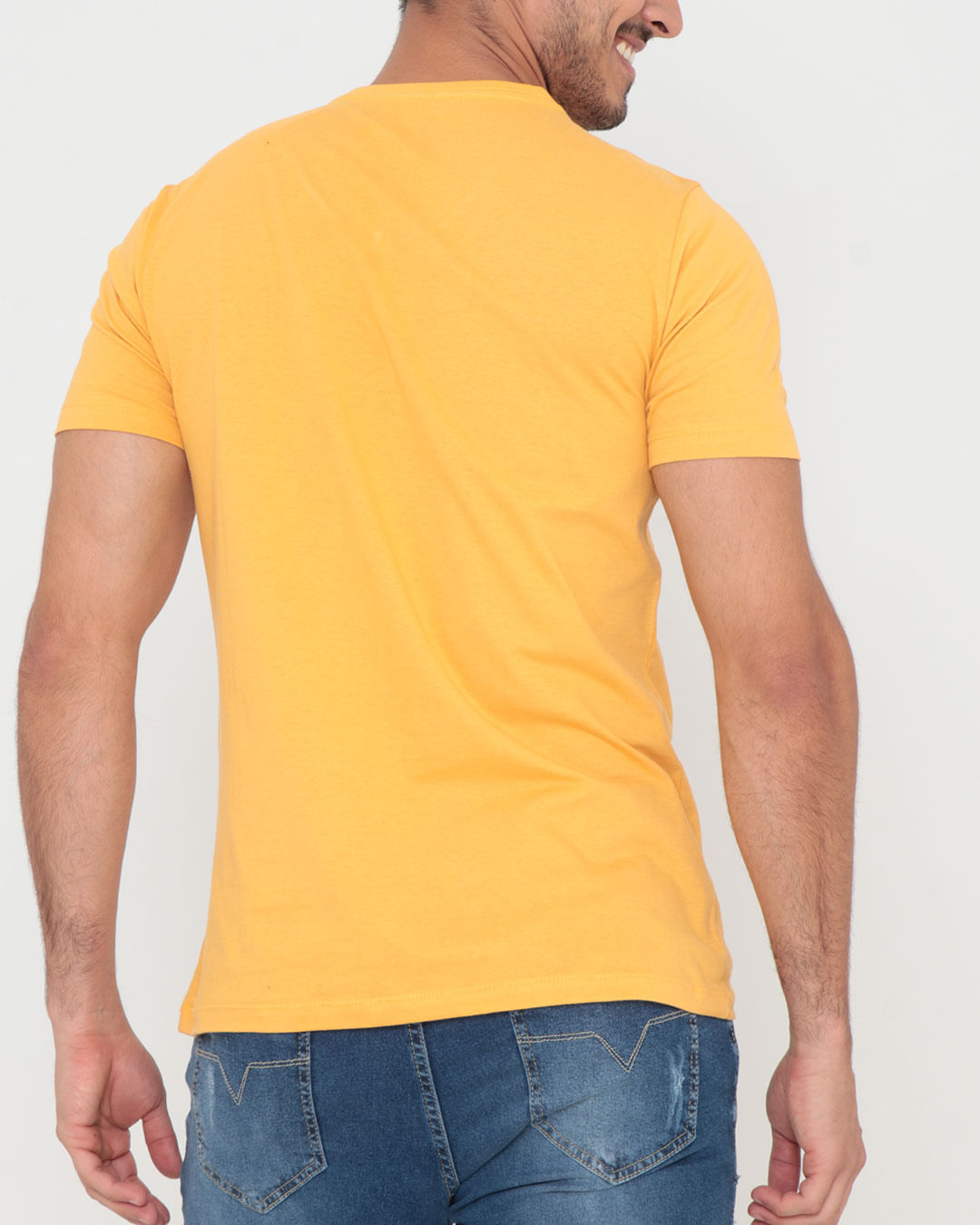 Camiseta-Gola-V-Mc--Mostarda---Mostarda--Claro