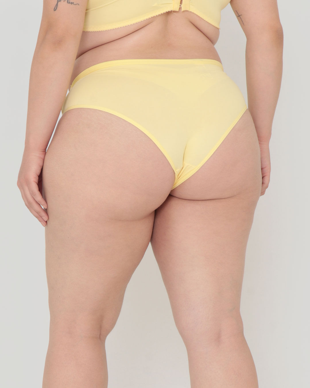 Calc-Tg-Alt-Mic-Rend-Ros55097coord6---Amarelo-Claro