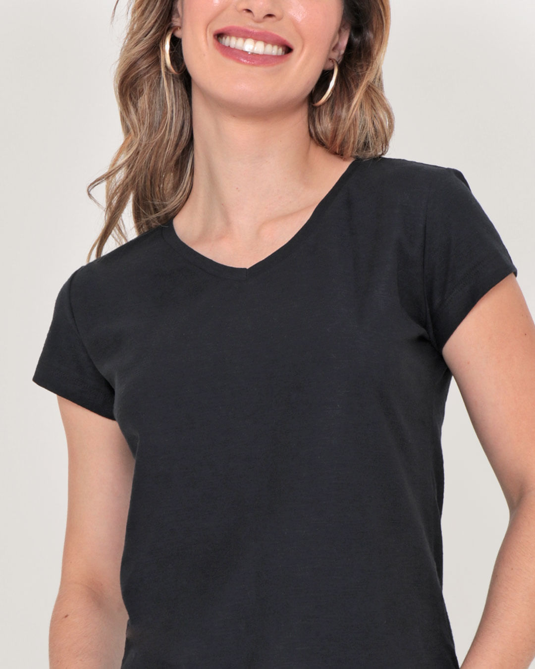 Blusa-Bl715-Flame-Gola-V-Preta---Preto