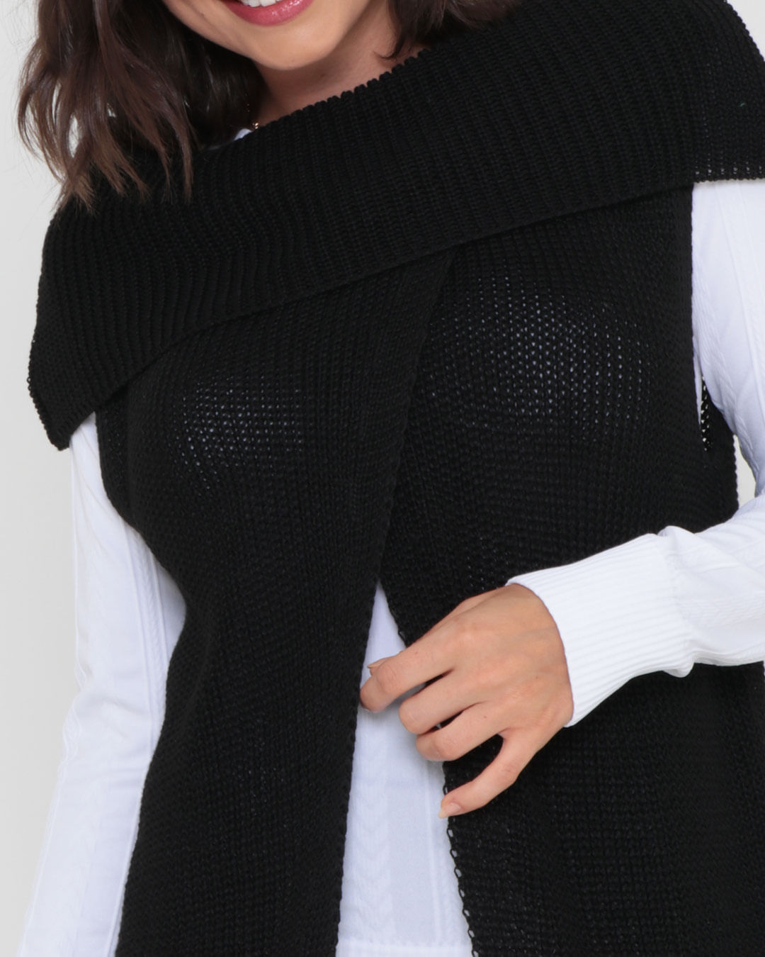 Colete-Tricot-24b-Gola-Alta-Transp---Preto