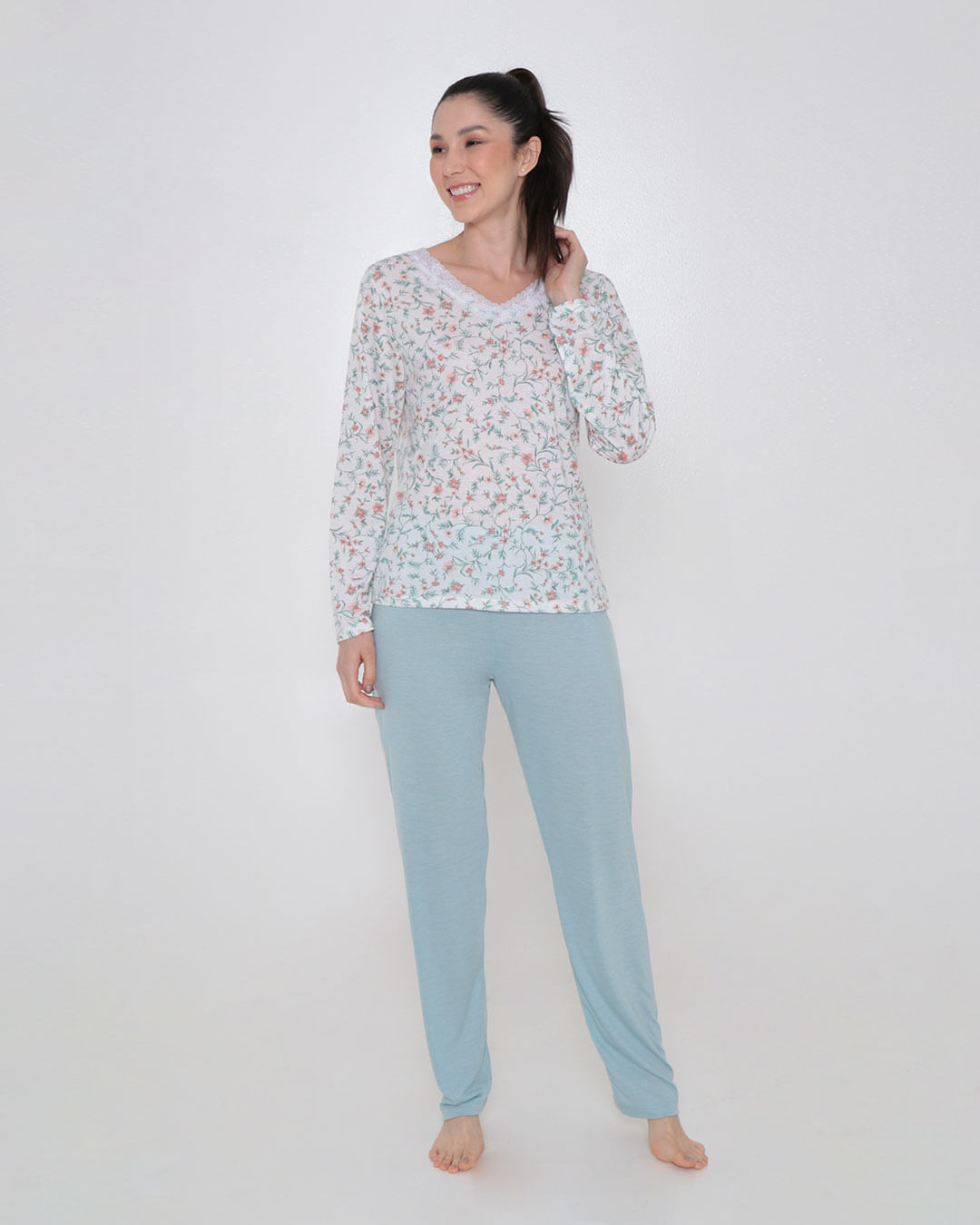 Pij-Longo-Bl-Dec-V-Flor-Cc-Lisa23029a---Off-White-Floral