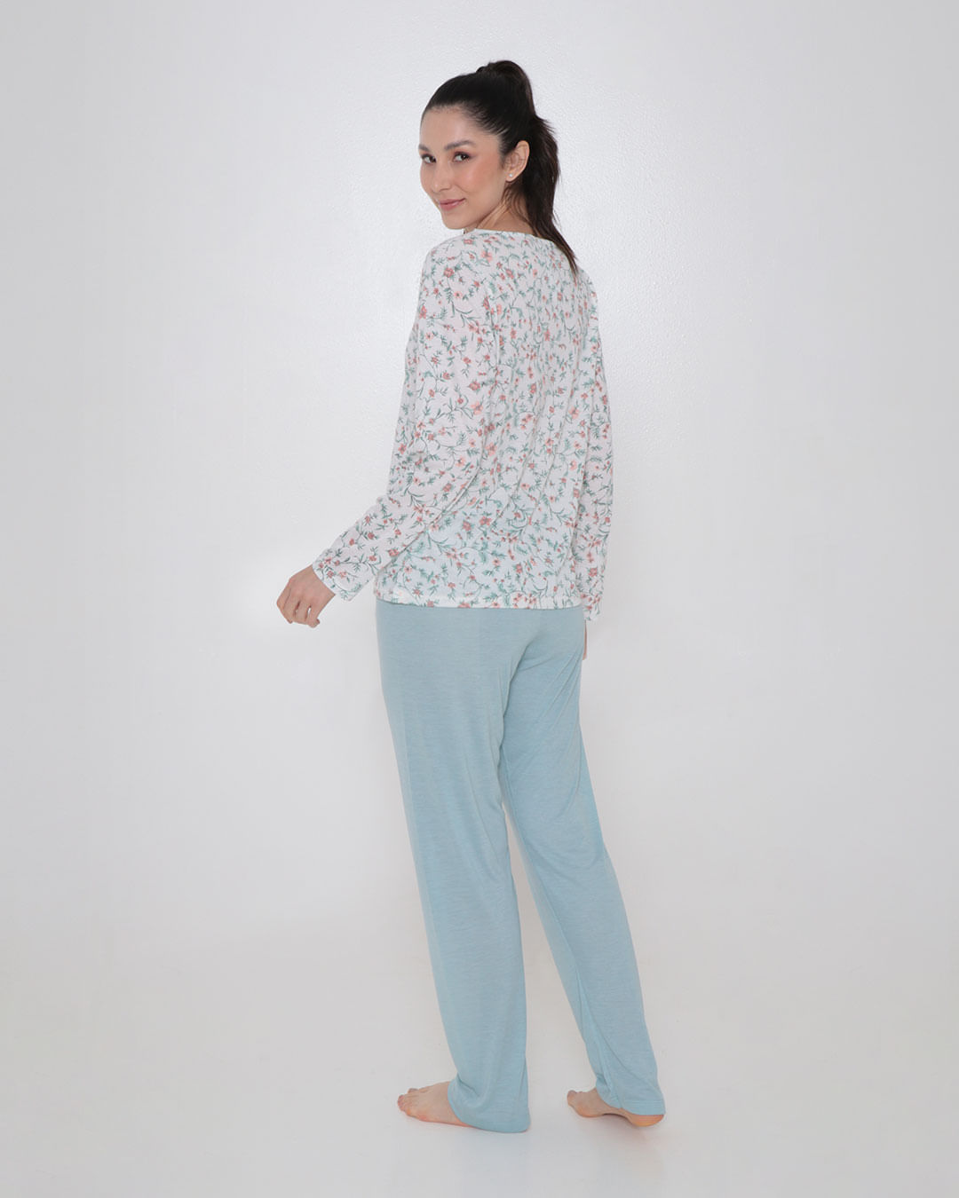Pij-Longo-Bl-Dec-V-Flor-Cc-Lisa23029a---Off-White-Floral