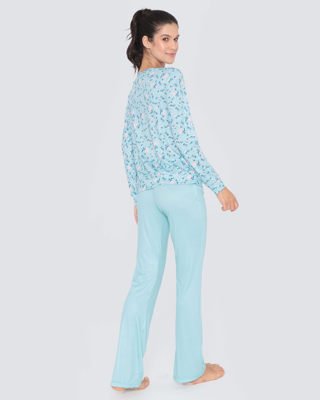 Pij-Longo-Bl-Est-Floral-E-Cc-Lisa---Verde-Claro