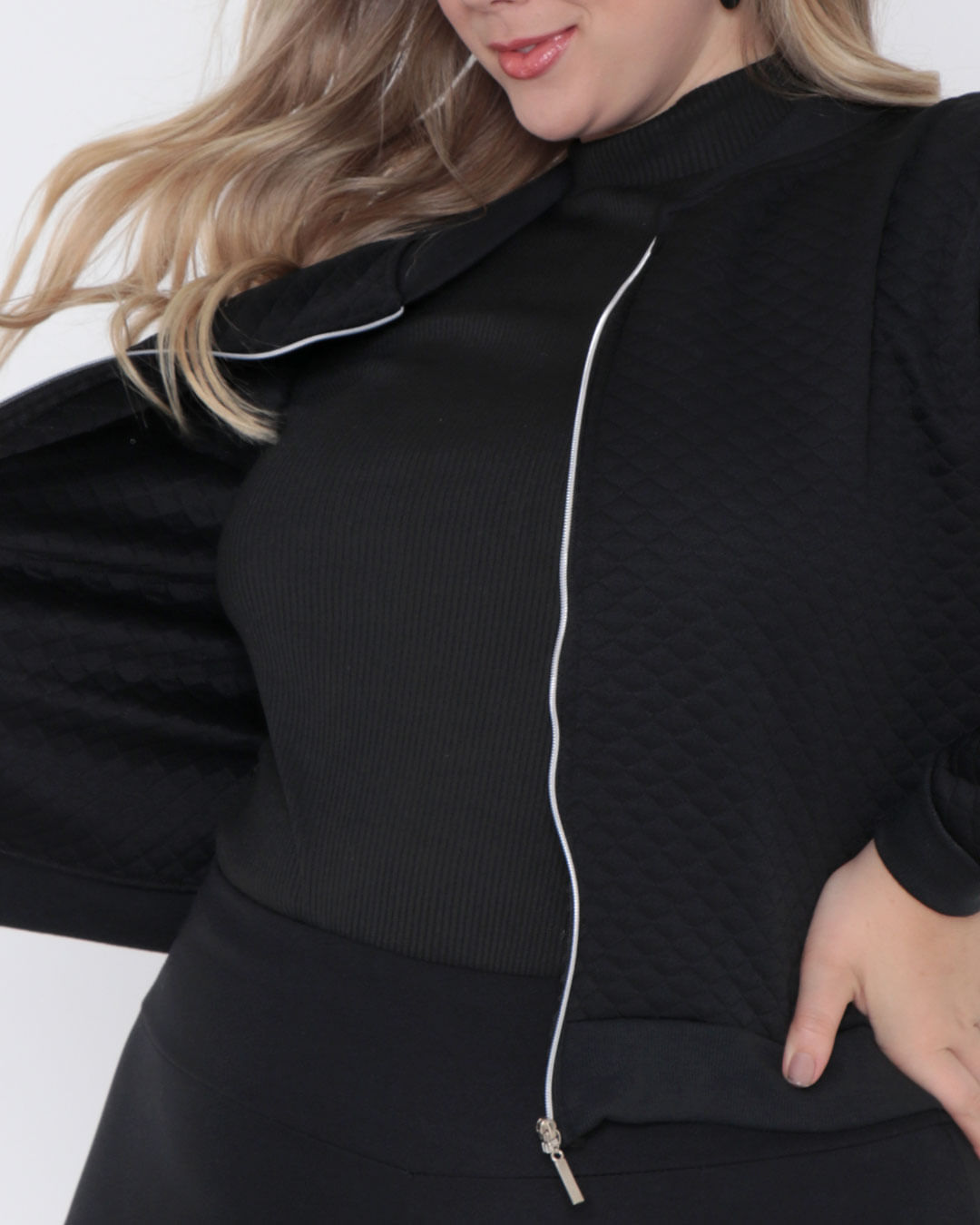 Blusa-22349-Matelasse-Ziper---Preto