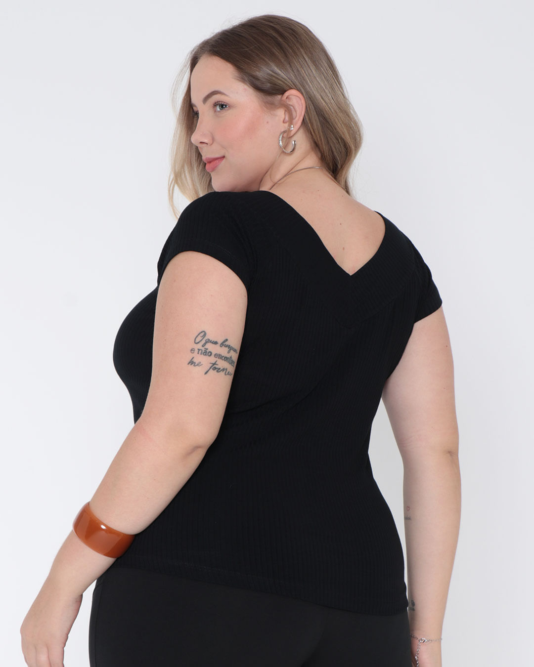 Blusa-1589-Manga-Curta-Canelada---Preto