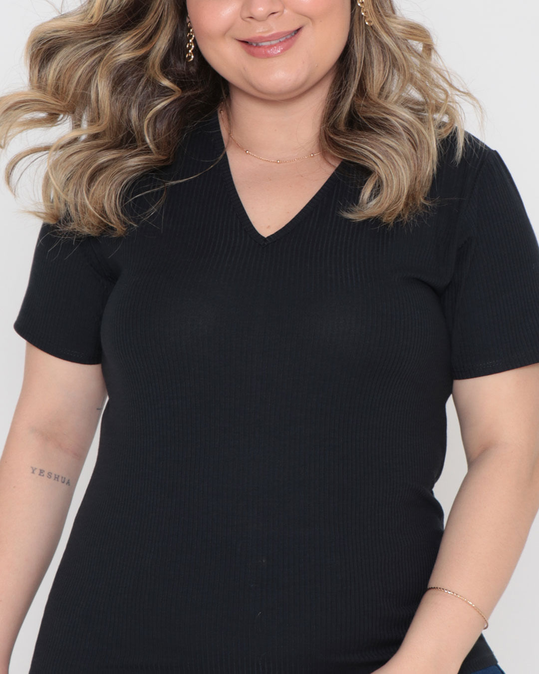 Blusa-Decote-V-178101-Canelada---Preto