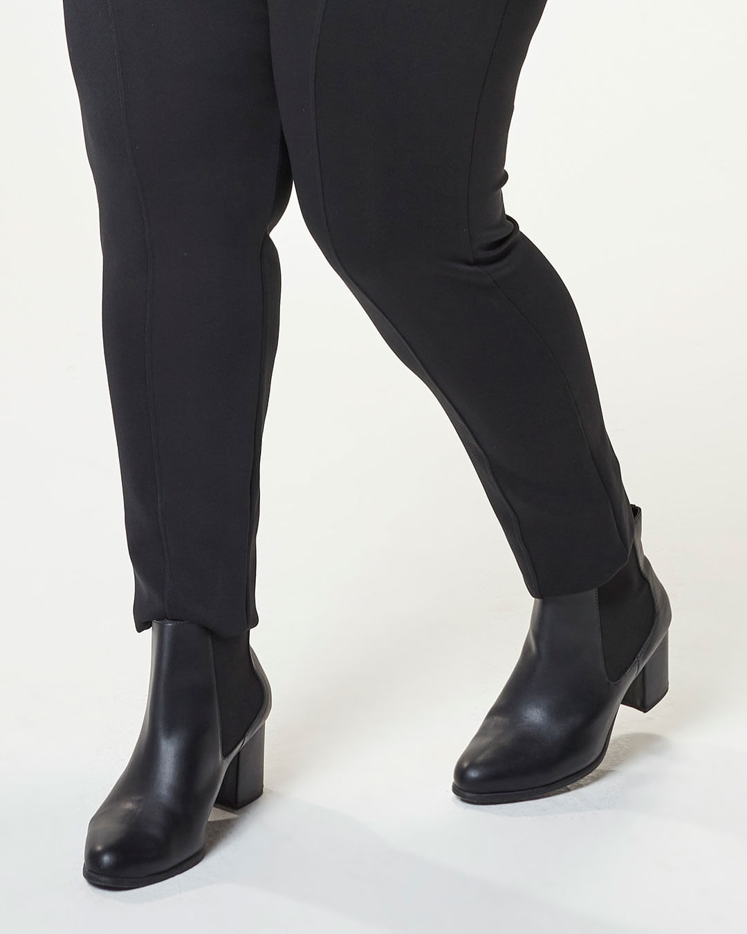 Calca-Pl080-Montaria-Com-Friso---Preto
