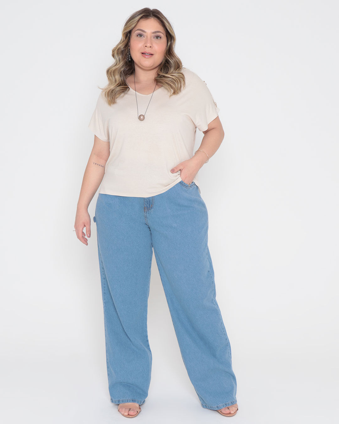 Blusa-Pl041-C-Botoes-Decote-V---Bege-Claro