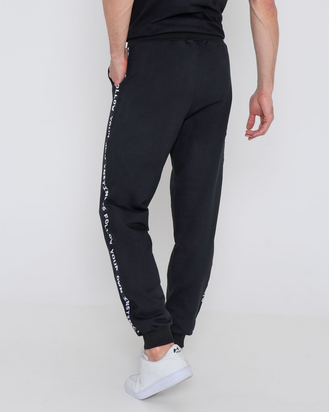 Calca-Moletom-Jogger-155099s---Preto-Listrado