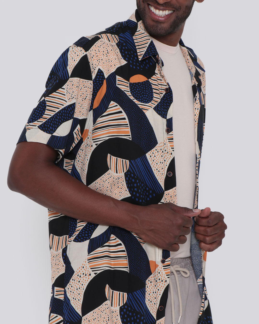 Camisa-Viscose-5023052-Fashion---Preto-Geometrico