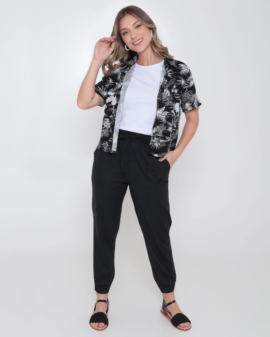Camisa-Cropped-Estampada-8271---Preto-Floral