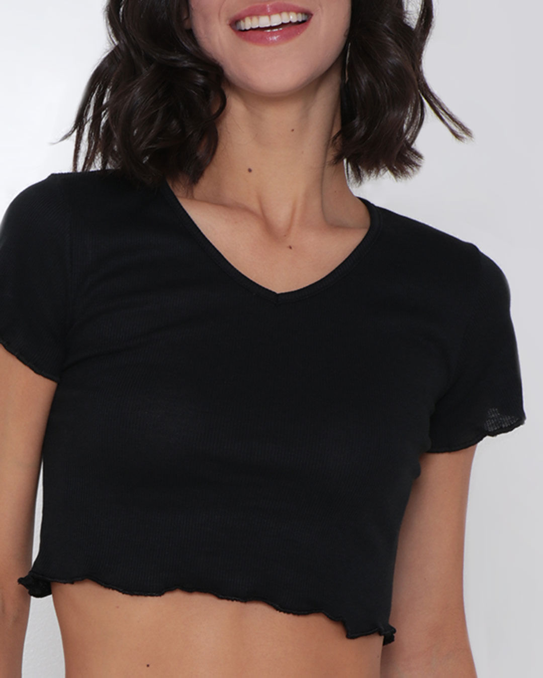 Blusa-Mc-Cropped-Dec-V-Frufru-03215---Preto