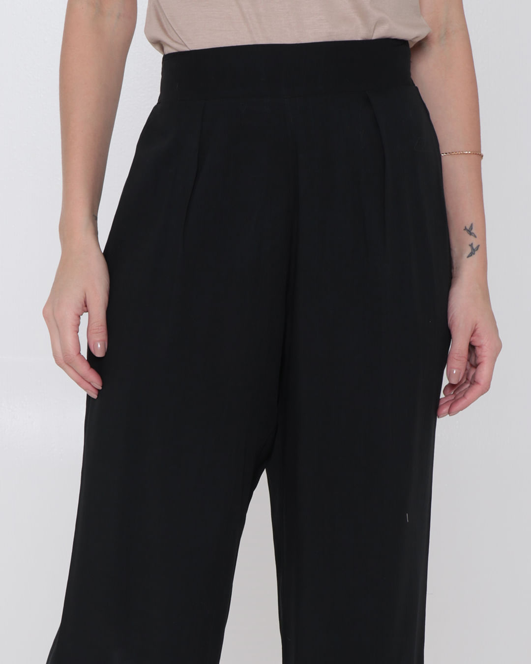 Calca-15222-Tec-Plano-C-Pregas---Preto
